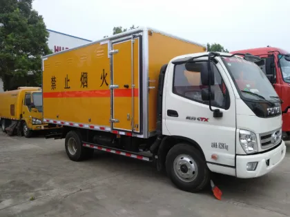 Dongfeng 4x2 Explosive devices transport truck