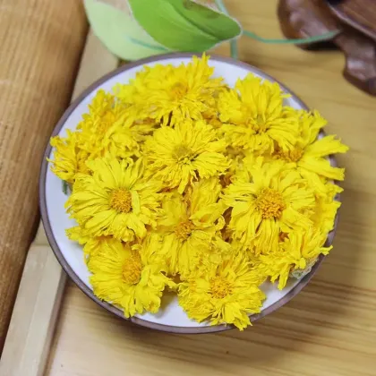 Golden Dried Chrysanthemum Flowers