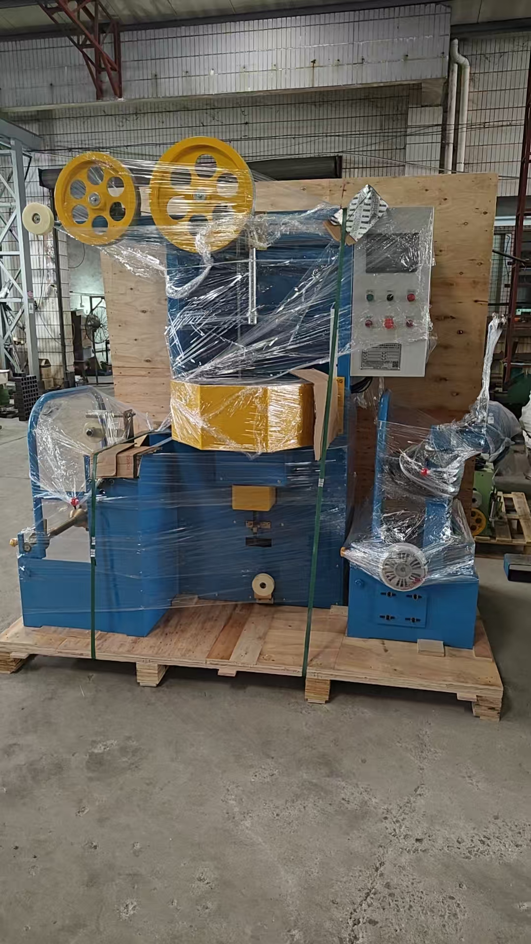 PLC630 paper wrapping machine equipment exported to Vietnam