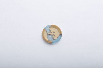 Wooden buttons for knitwear