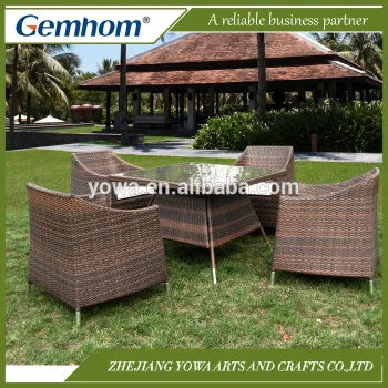 Gemhom 4 Seater Dining Set with Armchairs in Mixed Brown