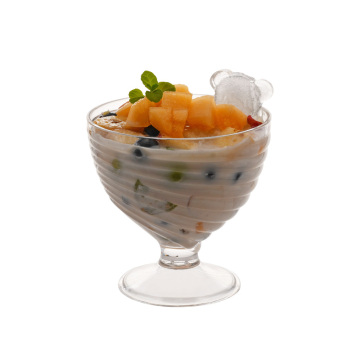 Coppa di sundae fangosa: tazza da dessert di plastica riutilizzabile.