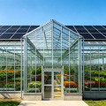 Invernadero solar fotovoltaico contemporáneo