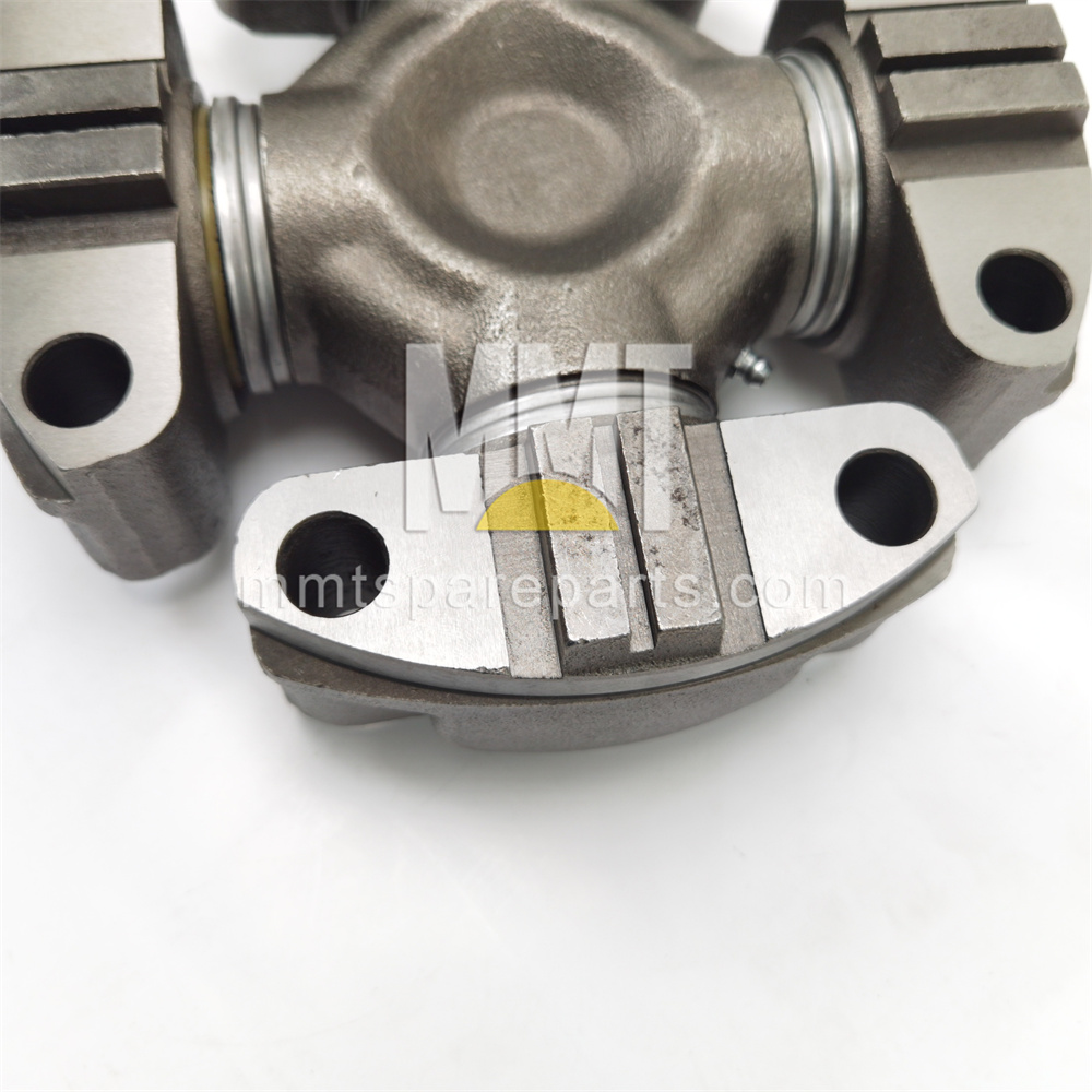 China 106-0933 1060933 Universal Joint 834K 988K 986K D11R D11T Wheel ...