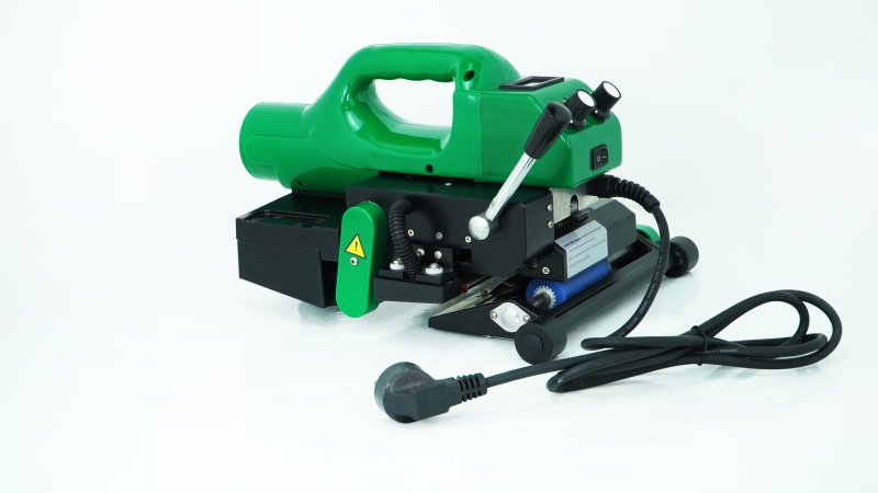Automatic Welding Machine for Geomembranes: Sealing with Hot Wedge Technology for HDPE, LDPE, PVC, and EVA Materials
