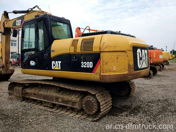 ظروف جيدة تستخدم حفارة مجنزرة CAT 320D 320D2