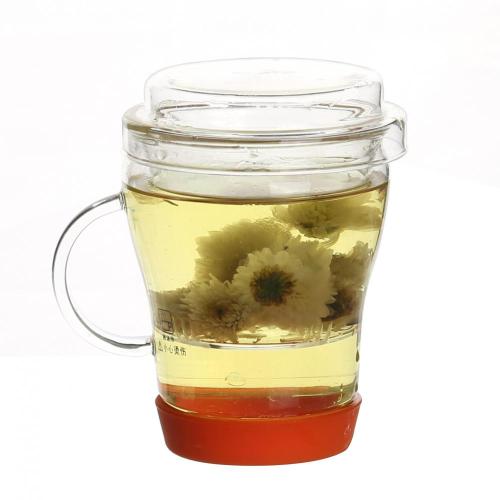 Taza de té de vidrio soplada a mano con hojas de té sueltas con tapa de vidrio