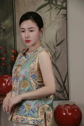 Pan Jin Zi Xiu Hua Waistcoat
