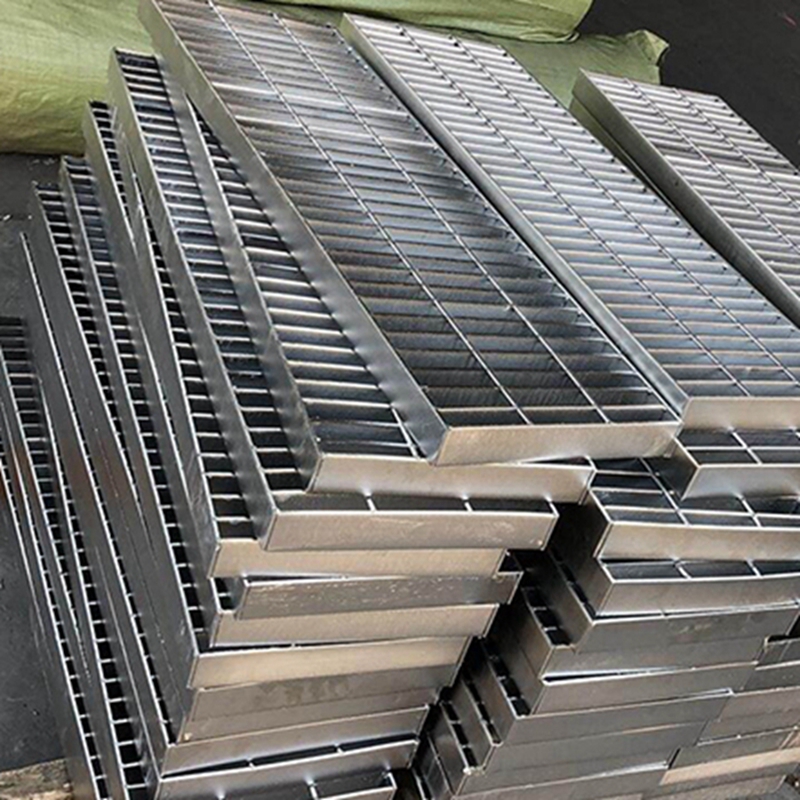 Steel Grate 182