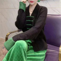 Chinesischer Stil Modeknopf V-Ausschnitt Strickjacke