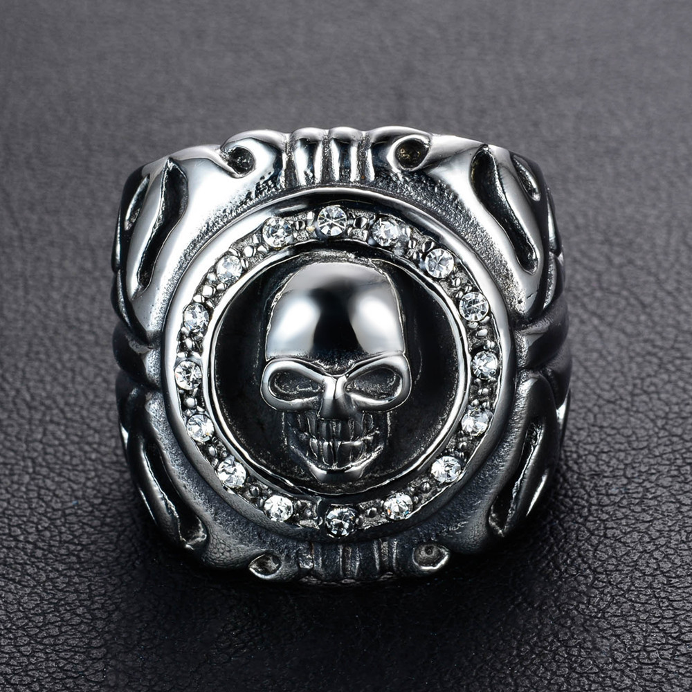 Fashion skull signet finger ring with crystal