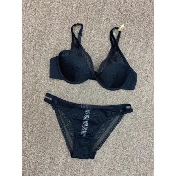 Ensemble de bikini avec soutien-gorge et soutien-gorge en dentelle