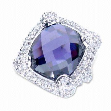 Fashion Ring with Special Cutting Amethyst CZ in Rhodium Plating