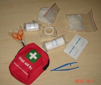 Mini travel medical first aid kit