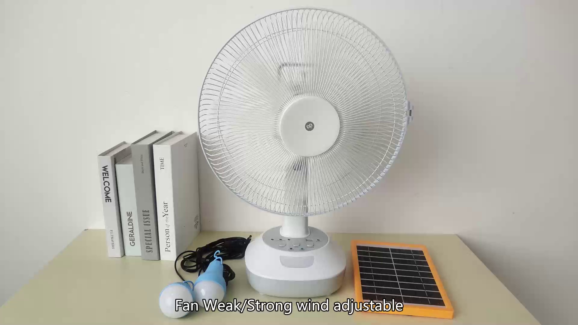 Rechargeable 14 inch Electric Oscillating Solar Fan with Light and Bulbs