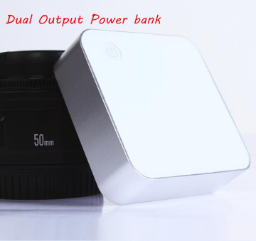 Carré double sortie 7800mAh Power Supply for iPhone/iPad