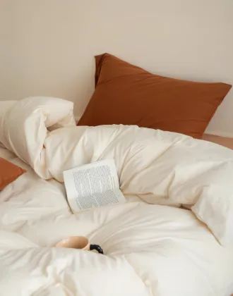 Fashionable Elegant Bedding Set