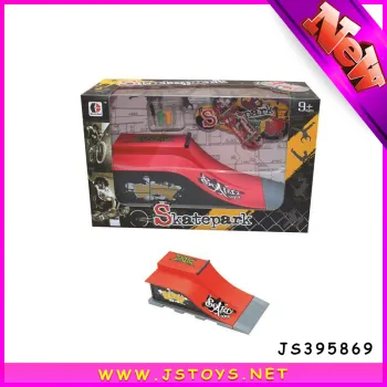 new arrival finger skateboard with skatepark for kids
