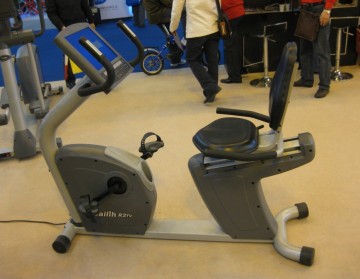 R2TV recumbent bike/gym fitness equipment