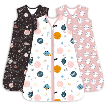 Lightweight Breathable Baby Sleeping Bag with Integrated Summer Pajama for Explicative Children