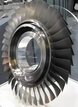 Aircraft engine integral disc