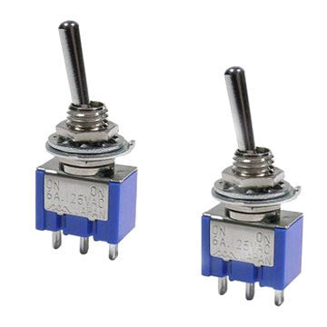 3-pin Toggle Switch with On-Off-On, 250/120V AC at 5A Rated Voltage