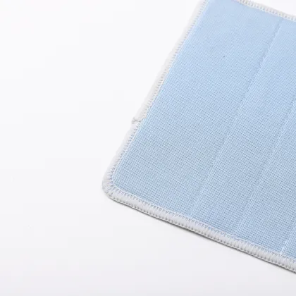 Microfiber window cleaning pad