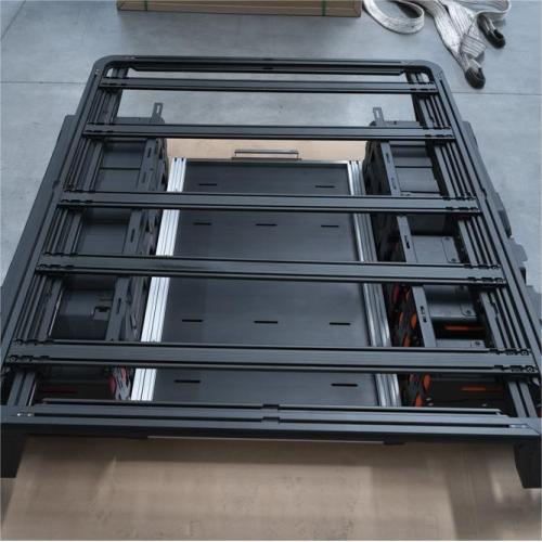 Рейка для крыши на крыше среднего размера среднего размера