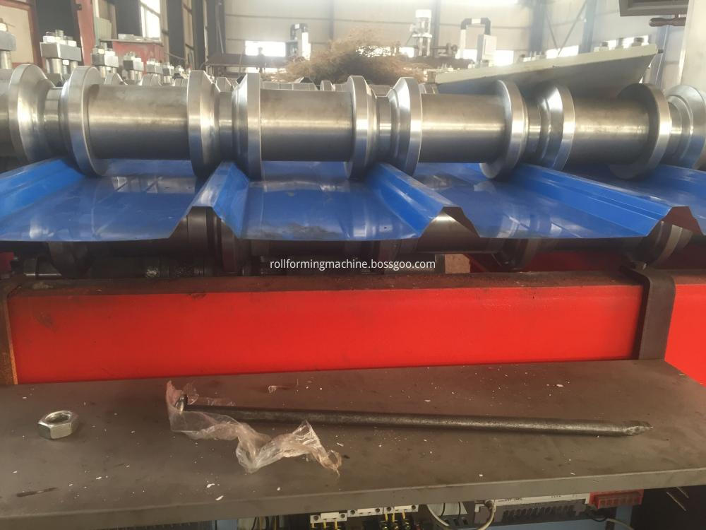 Spandek roof roll forming machine