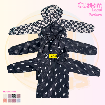 Soft Shell Boys Outdoor Waterproof Jacket with 1/4 Zipper Closure