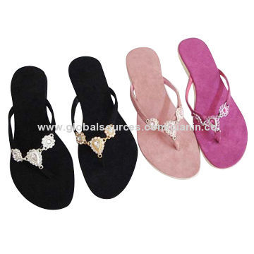 EVA slippers with fashionable design