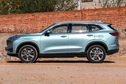 New Haval H6 Hybrid 5-Door SUV: Plug-In HEV Electric Vehicle