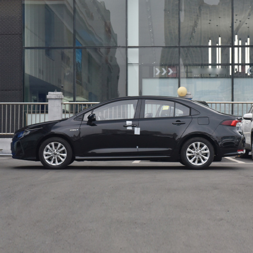 Использовал гибридную Toyota Corolla