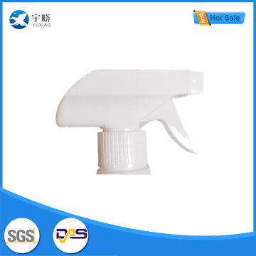Белый пластиковый распылитель с тонким соплом