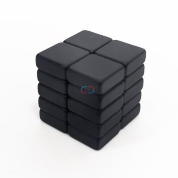 Blocco 10x10x4 mm magnete epossidico nero