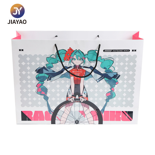 Sacs cadeaux tendance pour le shopping et l'impression