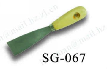 Competitive Scraper with Straight Edge with Wooden Handle 067