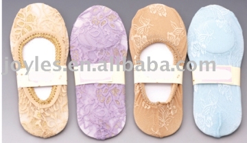 Lace Cushioned Sneaker Socks