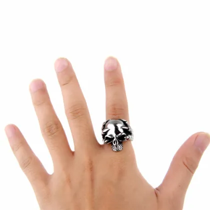 Non-mainstream grim Reaper Claw Skull Ring