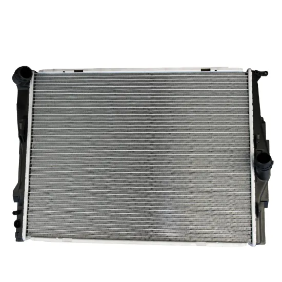 Auto Brazed Aluminum Radiator for BMW E90 N45 1.8-2.0 OEM 7547059/7549059 Auto Spare Part