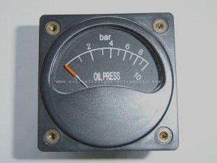 Airplane Oil 2 1/4" 100, 150 psi 1- 10 Bar Aircraft Pressur