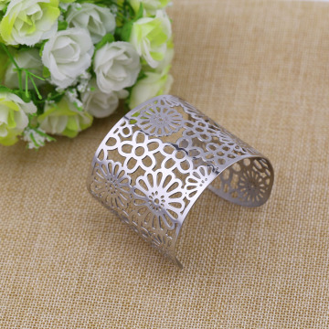 Girl's bracelet bangle simple design