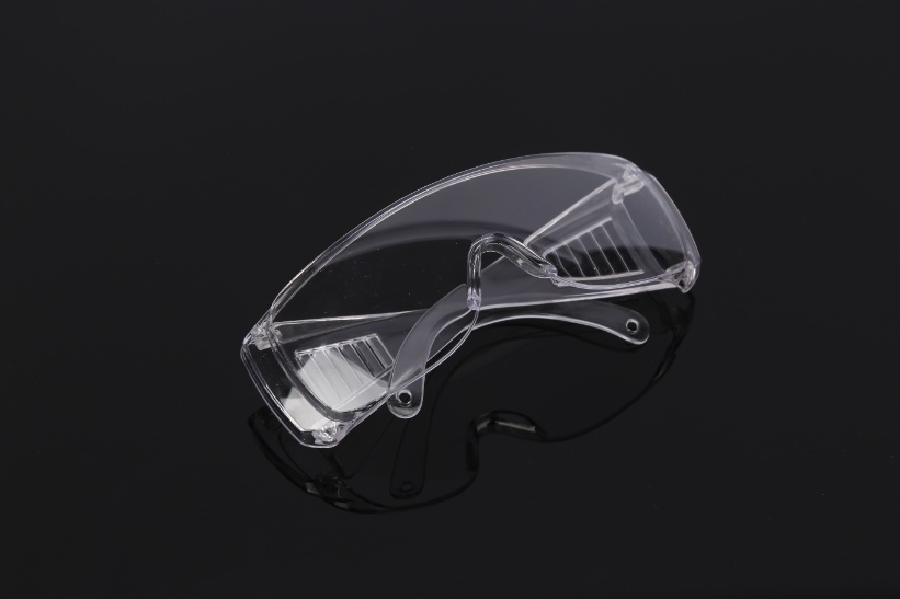 clear safety glasses