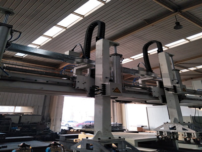 Der Metallbinder-Roboter (3) The Metal Truss robot (3)