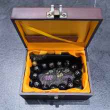 Чысты тытанавы бранзалет з пацеркі