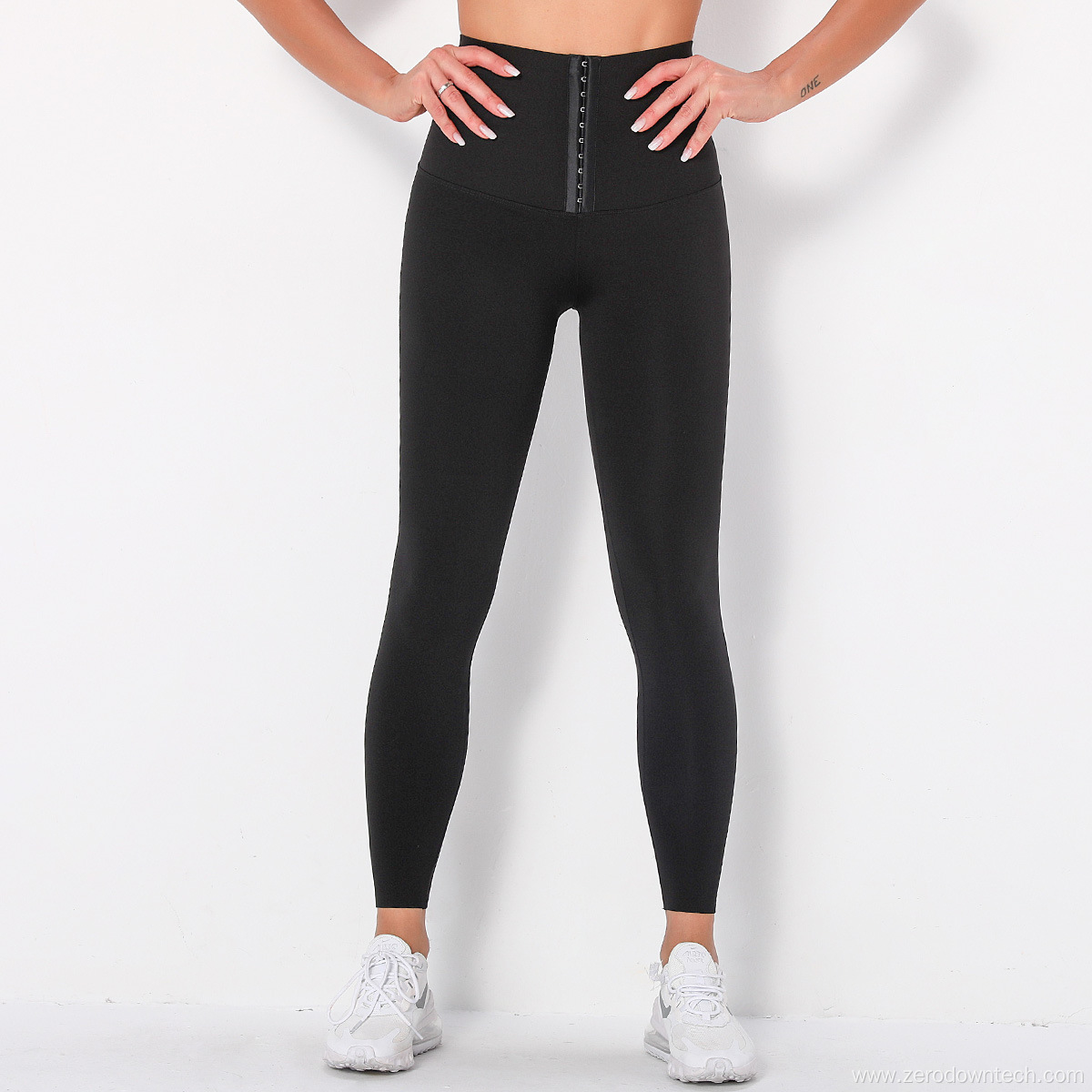 body-sculpting tight-fitting stretch running yoga pants