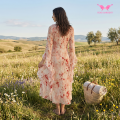 Kleid mit Aquarell-Blumendruck und Rüschensaum