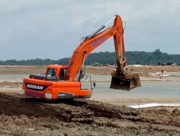 High Efficiency 110W-115W Amphibious Excavator For Sale