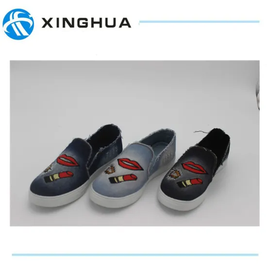 Confortable Man Canvas Shoes with Lipstick