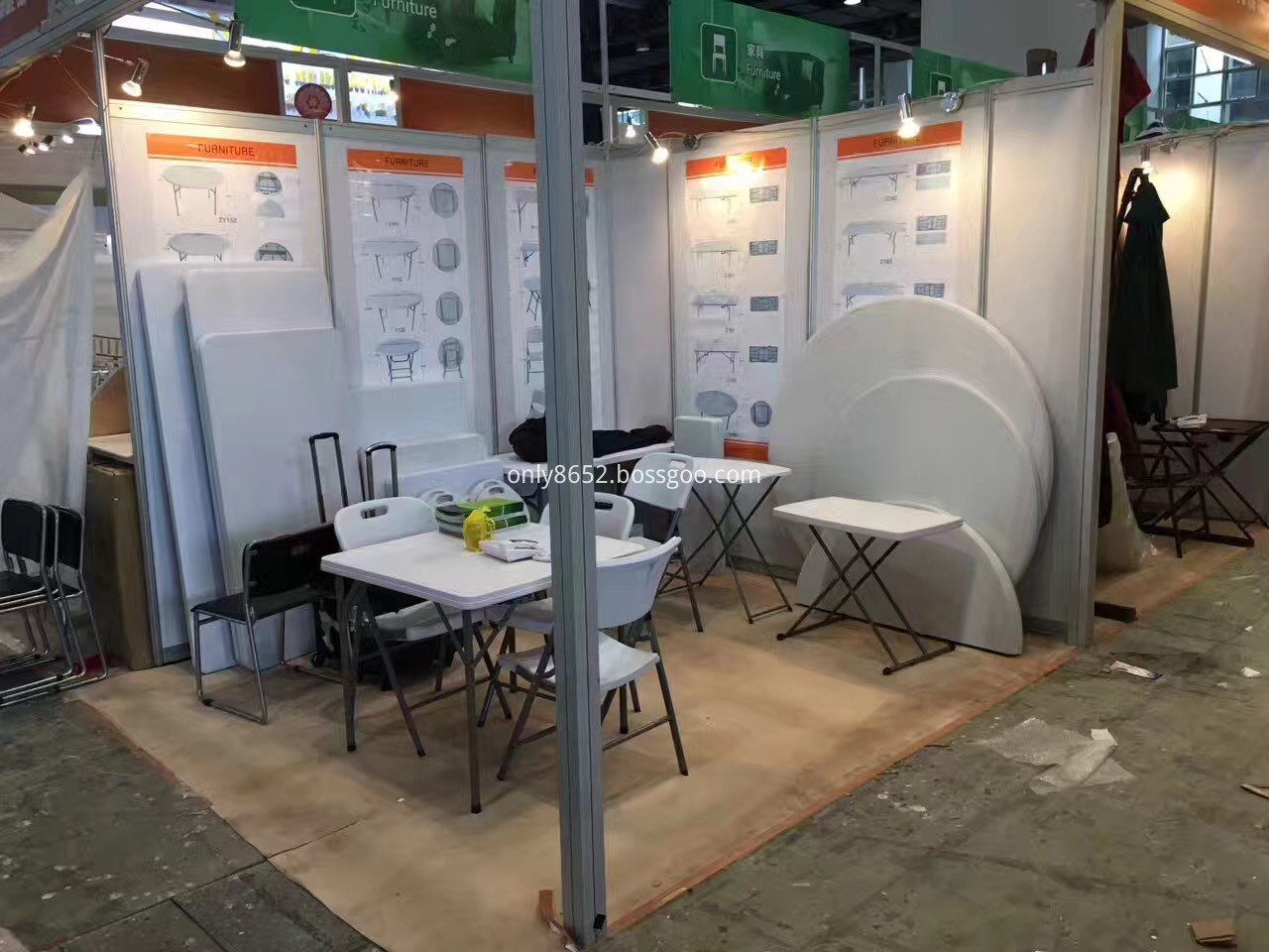 カントンフェアの折りたたみテーブル folding table in canton fair